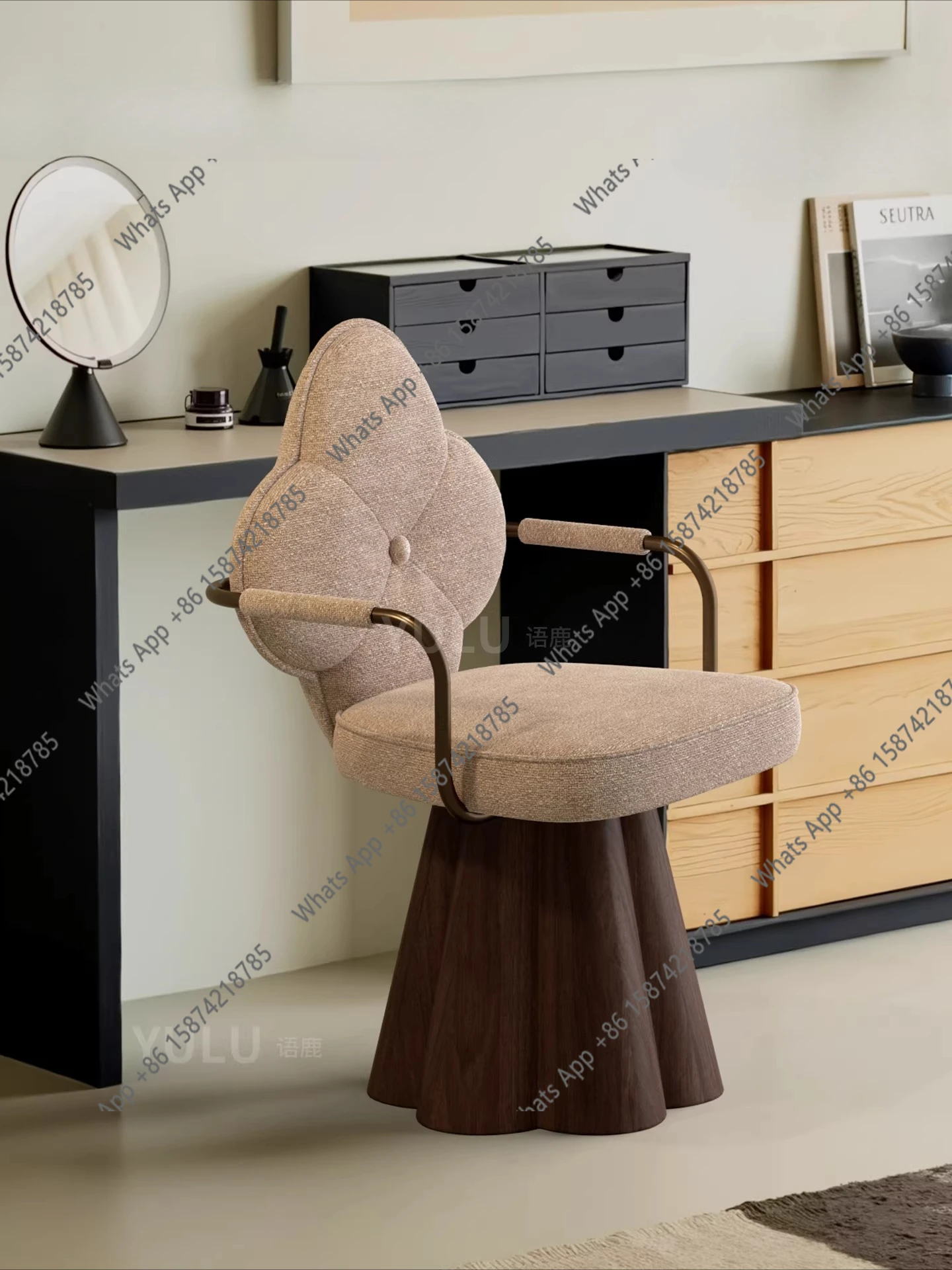 

Four-leaf clover dressing chair Original designer makeup chair Light luxury high-end mid-antique bedroom dressing stool
