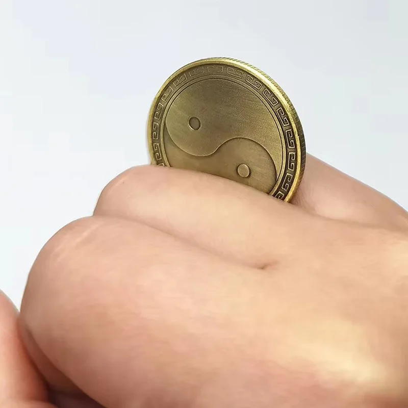 Tai Chi Oito Diagramas Fidget Coin, Metal EDC Gadgets, Finger Skill Brinquedos, Coleção de presentes, Autismo Brinquedos