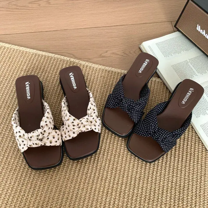 

Retro Thick Heel Slippers Women's Outdoor Spring Summer New Fashion Match Skirts One-Strap Slip-On Shoes Korean Style Flat Heel