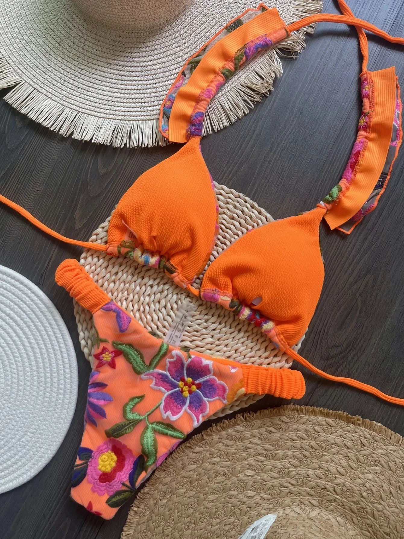 2025 جديد مثير اليدوية التطريز مجموعة البكيني ملابس السباحة النسائية مثلث ملابس السباحة المايوه البرازيلي Biquinis