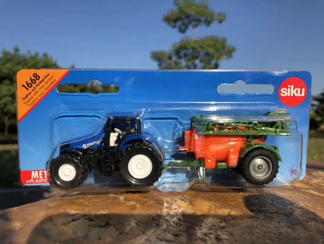 1: 87 alloy 1688 farm tractor model,farm spray car toys,original packaging children\'s gifts,wholesale