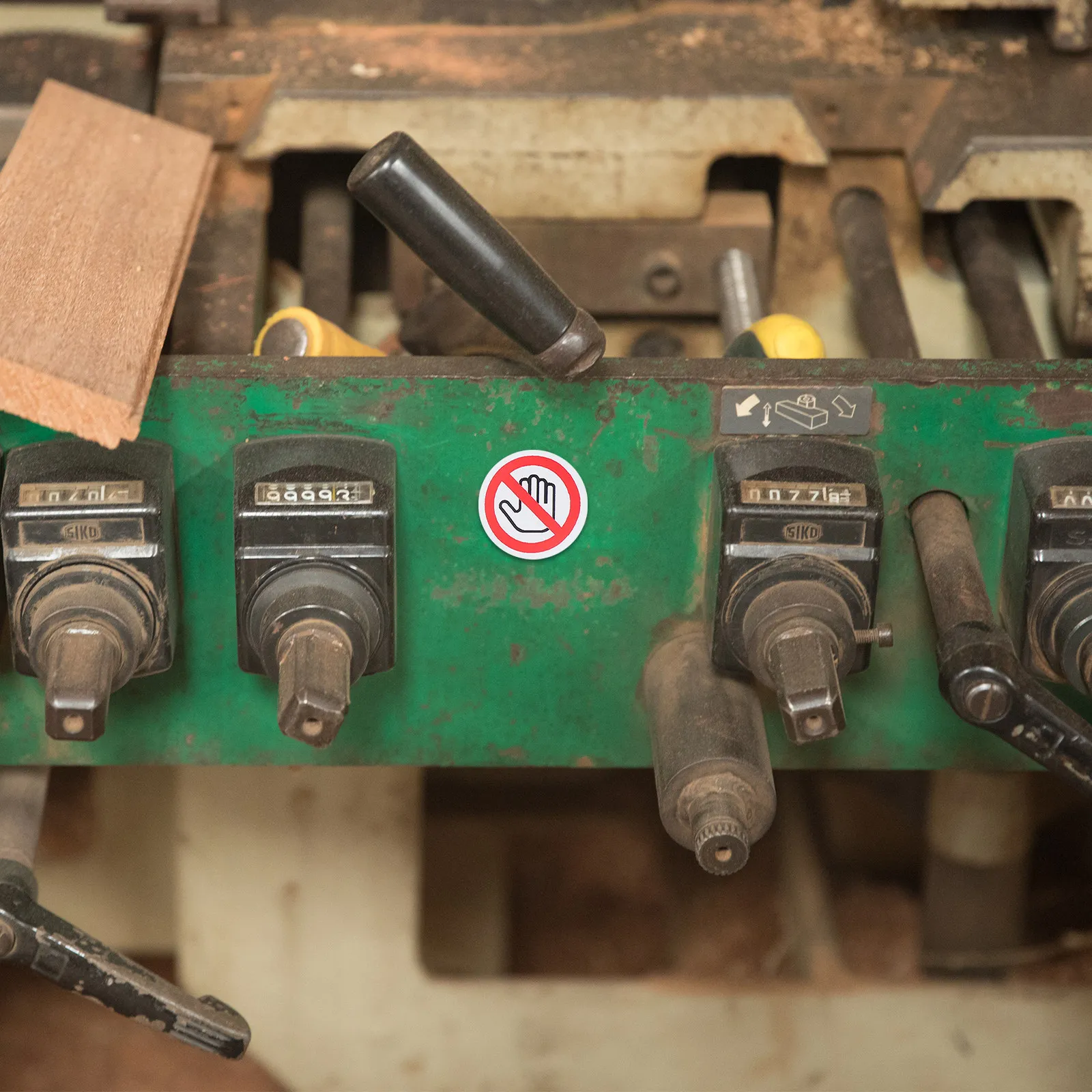 

20 шт. наклеек с предупреждением «Не прикасаться», самоклеящиеся защитные этикетки для защиты оборудования, прозрачные знаки-наклейки