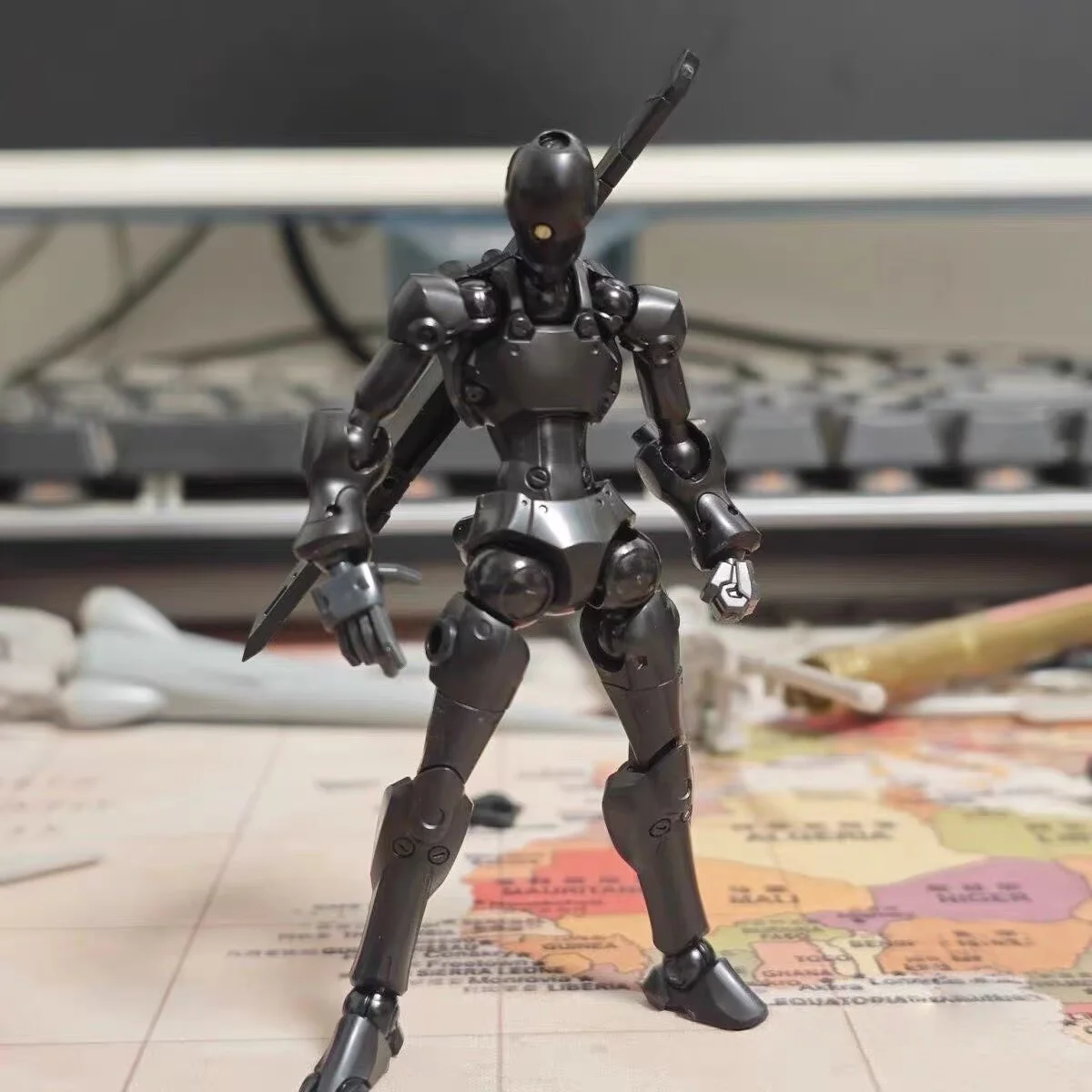 Mocny Atak Paranormalny Sci-Fi Militarny Model do Składania Chiefland 3min-A Seria Kolekcjonerskie Figurki Akcji