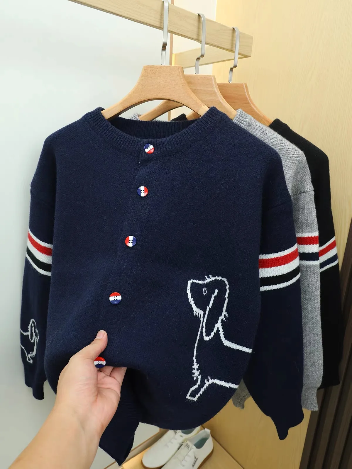 Mode süße Welpen bedruckt Pullover Jacke Herren High-End Marke farbige Streifen Design Gelegenheit Winter dicke warme runde Kragen Strickhemd – Detail 5