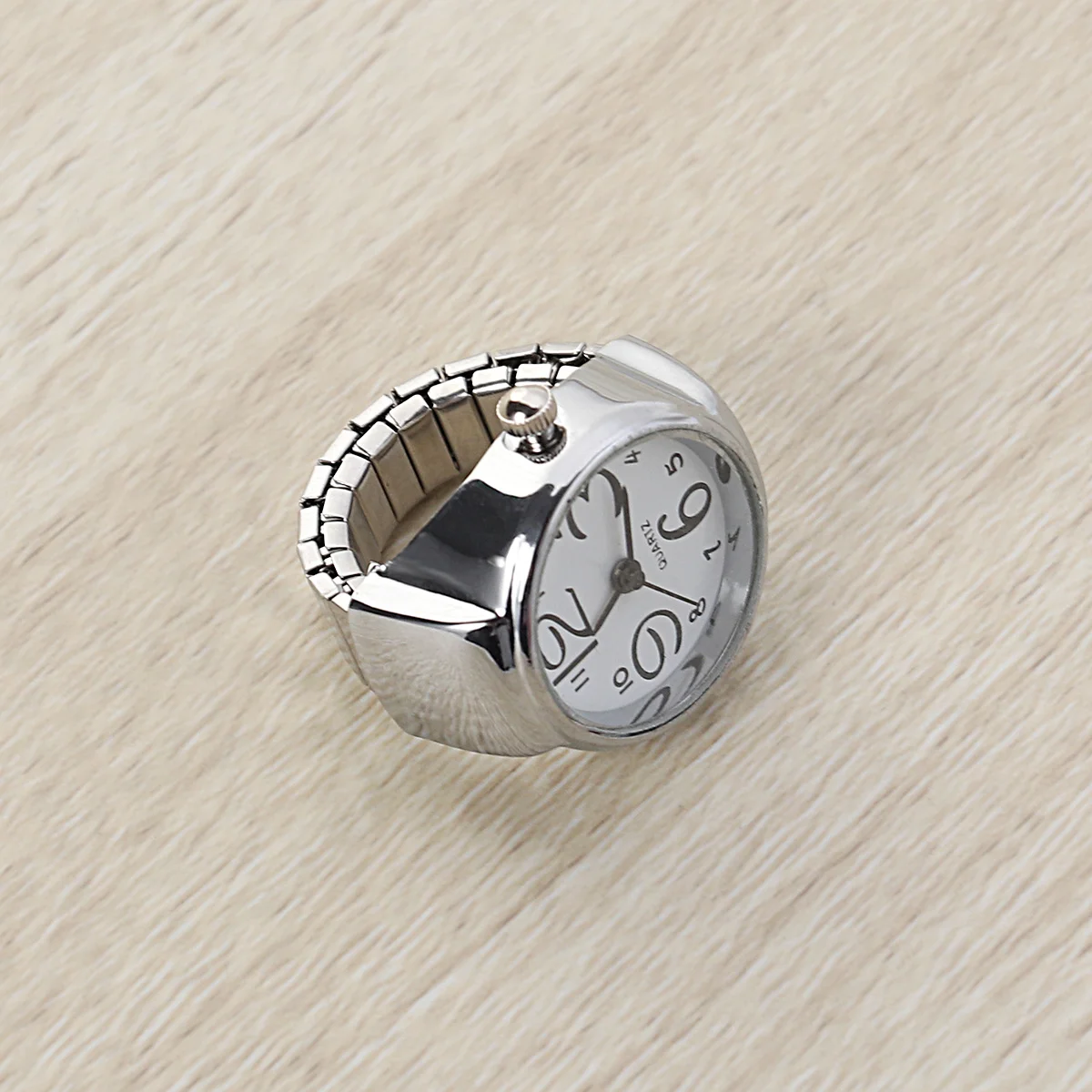 ساعة دائرية صغيرة بيضاء إبداعية مرنة تناظرية كوارتز إصبع يمكن ارتداؤها مجوهرات ساعة وظيفية إكسسوارات عصرية لـ