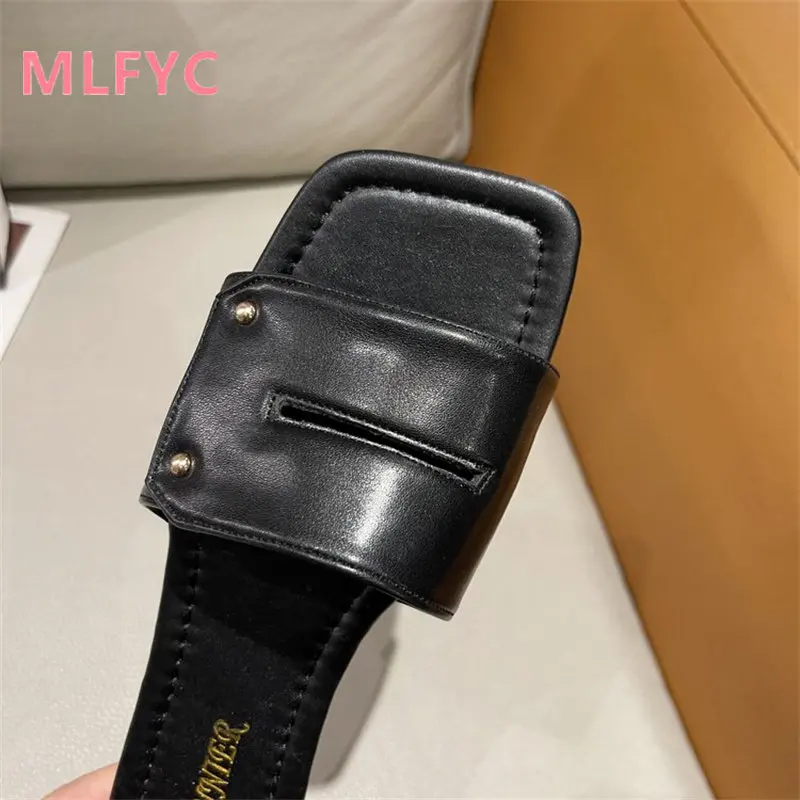 Sandals slippers for women 2023 summer new square head comfortable women's slippers casual simple flat sandals for external wear