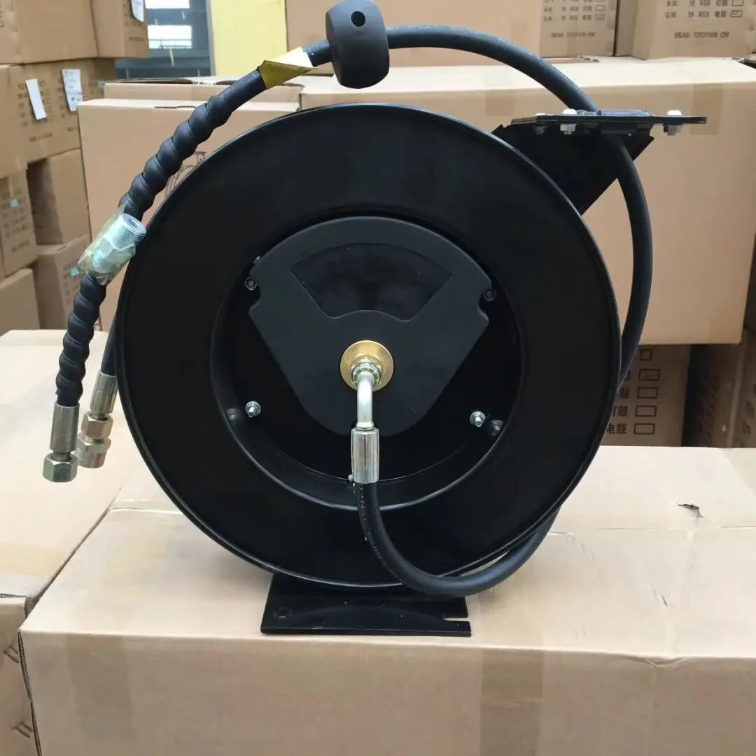 

Self-retracting Pressure Washer Hose Reel