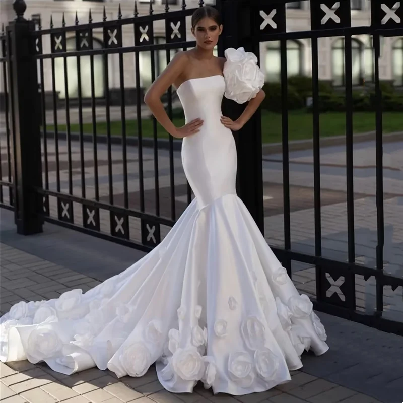 

Luxury Mermaid Strapless White Wedding Dresses 2025 Pleated 3D Flowers Sleeveless Bridal Dress Long Train Gown Dress Customized