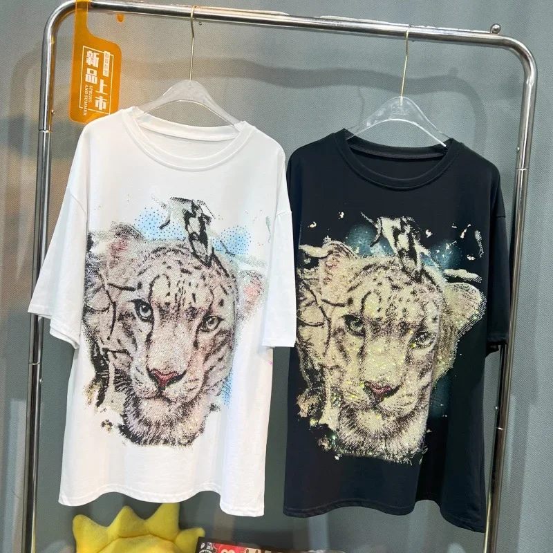 

Женские повседневные футболки больших размеров L-4XL с мультяшным леопардовым принтом и стразами, летние свободные топы с коротким рукавом