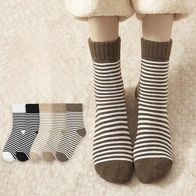 1/5 Paar gestreifte, dicke, warme Mittelrohrsocken für Herbst und Winter, einfache, vielseitige, schweißabsorbierende, geruchsdichte Freizeitsocken