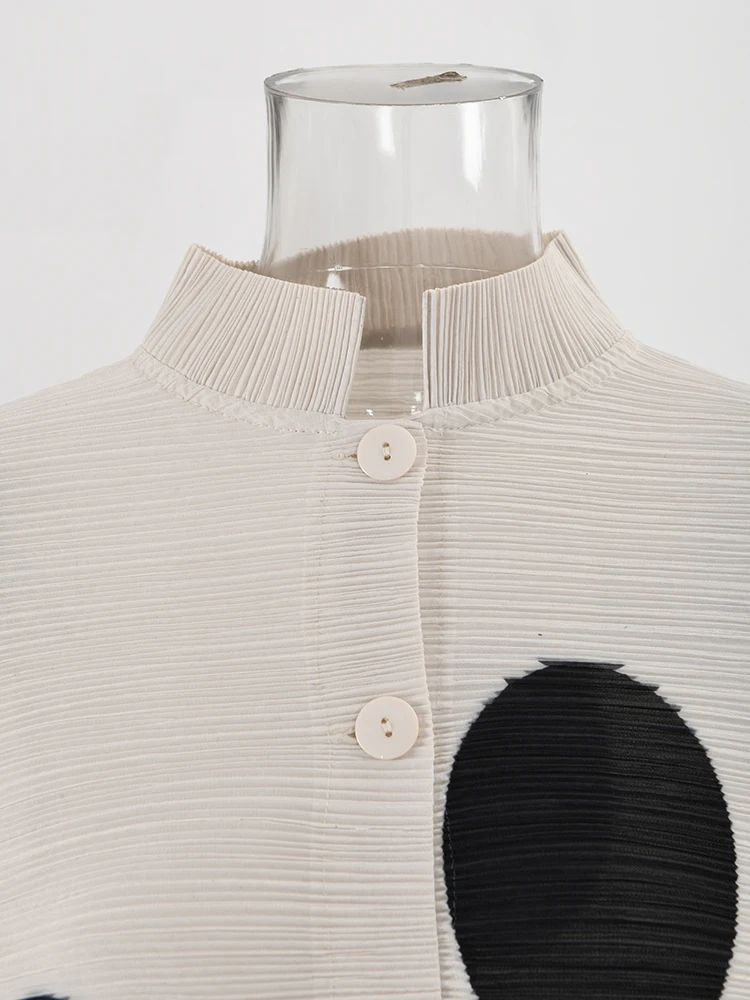 LANMREM Dot Print Pleated Casual Shirt For Women Contrast Color Single Breasted Tops Fashion 2024 Summer New Clothing 2M297