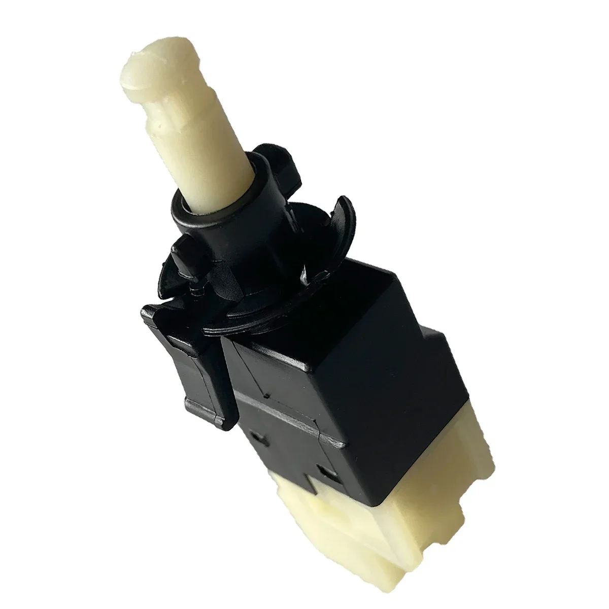 

x1 Brake Stop Light Switch For Mercedes Benz A B C M Class W245 W203 W168 W169 W163 Sprinter Viano Vito A0015452009 0015453809