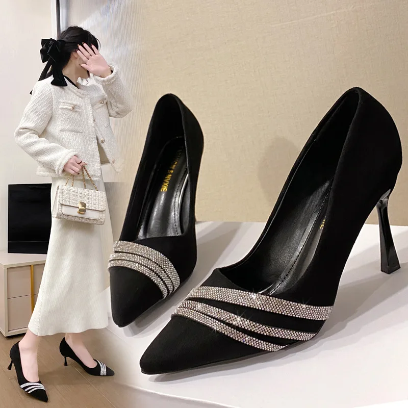 

Fashionable Diamond Embellished Pointed Toe High Heels Thin Stiletto Office Wear Women's Shoes Black Low Cut Single Shoes