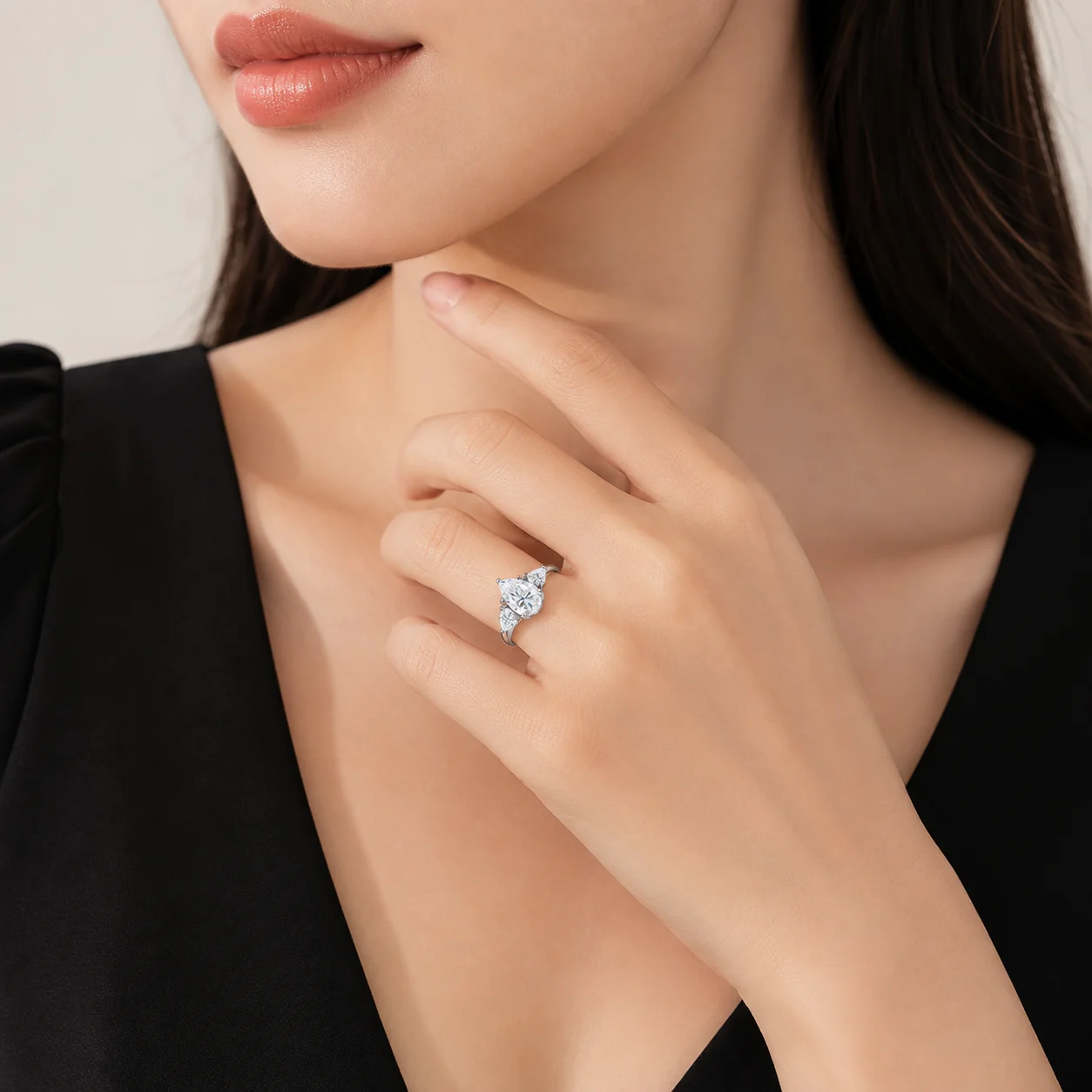 Pear Cut Moissanite Ring for Women S925 Sterling Silver 3-Stone 7x11mm Engagement Ring D Color VVS1 Fine Bridal Jewelry Gift