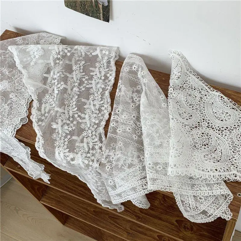 

INS Lace Floral Embroidered Triangle Hair Scarf Bohemia Headscarf Sweet Kerchief Hair Accessories Women Travel Photo Headband