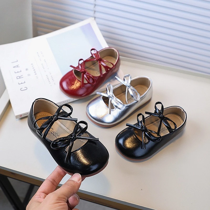 

Simple New Little Girl Leather Shoes Red Trend Versatile Children's Flats Fashion Bowknot Causal Kids Flat Loafers Spring Autumn