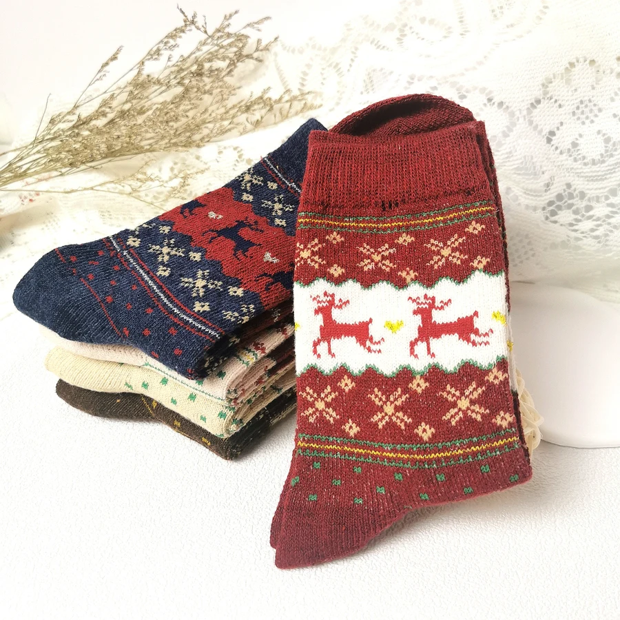 1/5 Pairs color random autumn and winter wool socks Christmas Elk jacquard mid-tube socks Double day gift Thickened cute warm