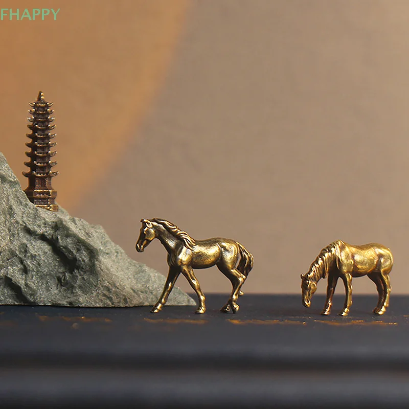 Figuritas de caballo de cola larga maciza de latón antiguo, adornos Feng Shui grandes, Animal del zodiaco de cobre, Mini artesanías de decoración de escritorio, 1pc