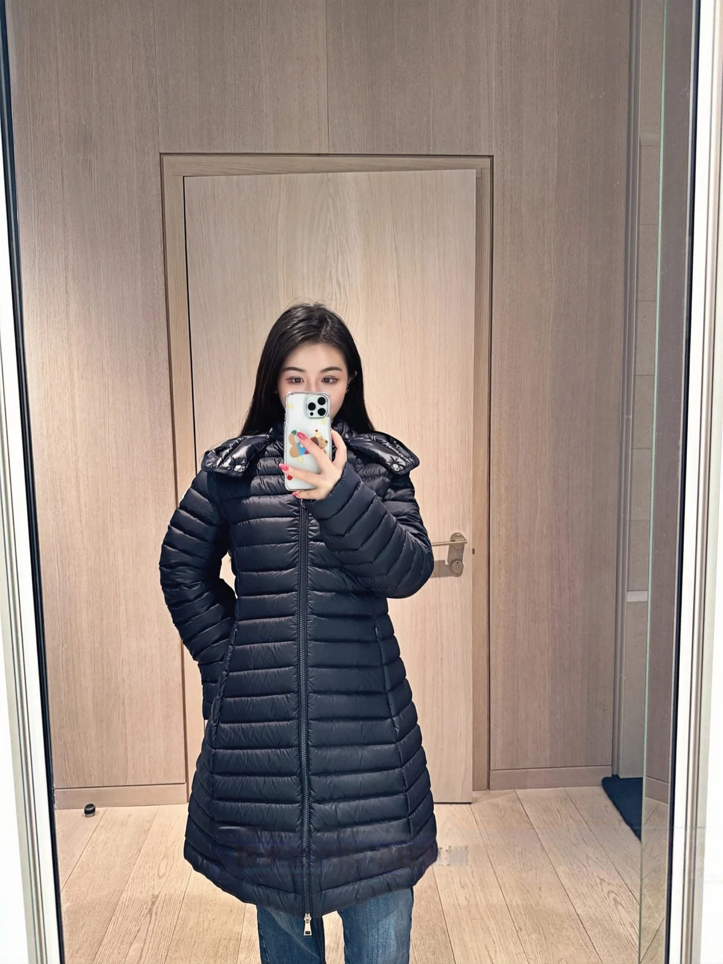 

Slim Fit Women's down Jacket Medium Length Lightweight Removable Hat Design Fashionable Strips Detailing Eco Friendly Material