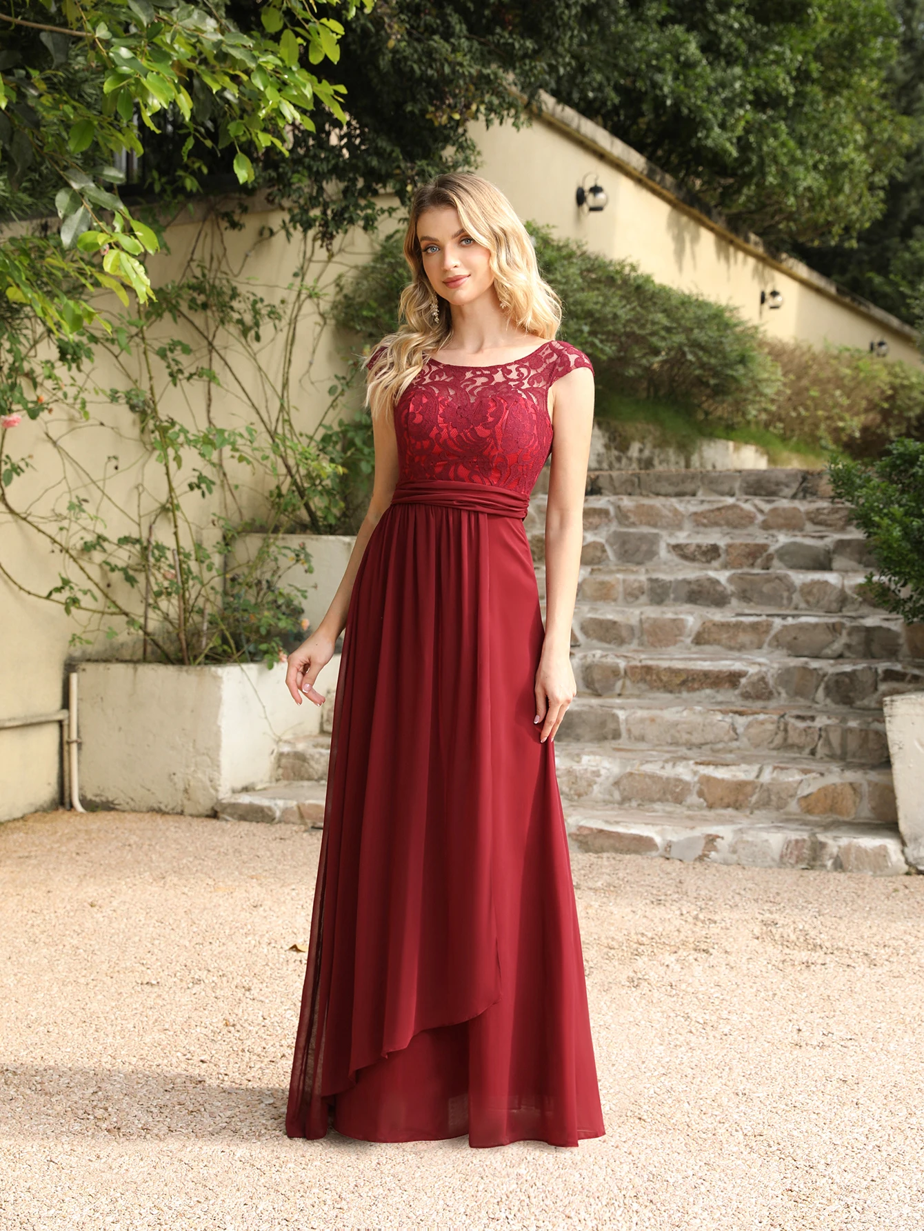 

BABYONLINE Burgubdy Chiffon Elegant Evening Dresses Gowns: Floral Lace Top, Asymmetrical Hem for Wedding Party CPS772