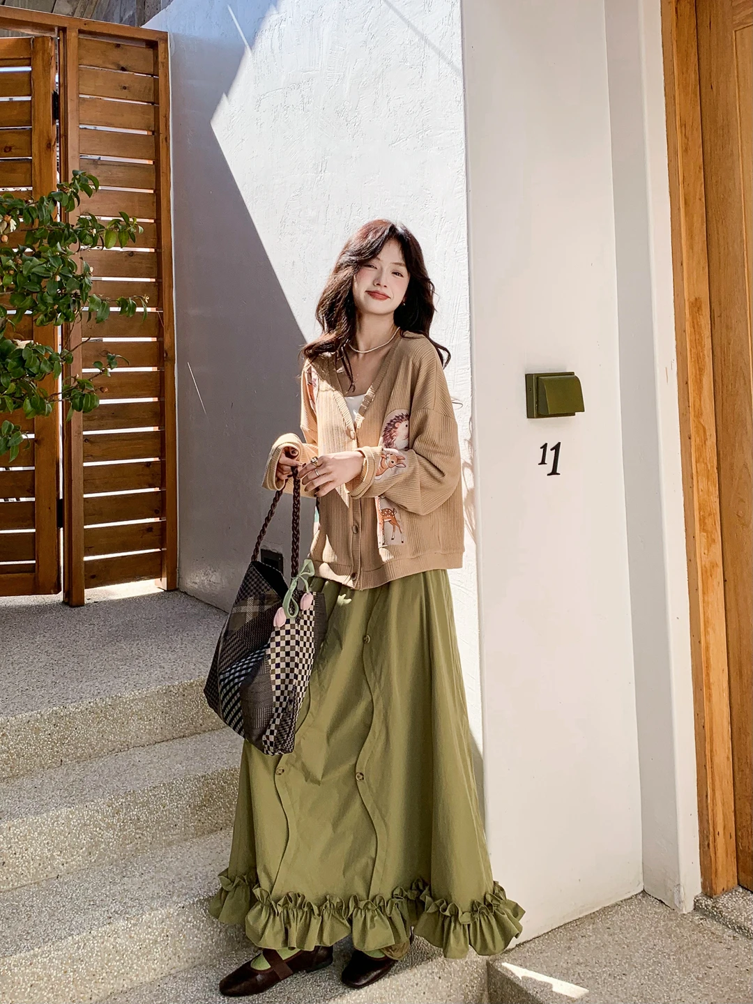 

Юбка Gula Liangpin: художественная, повседневная, универсальная, с 3D-кроем, с деревянными элементами, для фигуры типа «груша», с эластичной талией, длинная, размер S