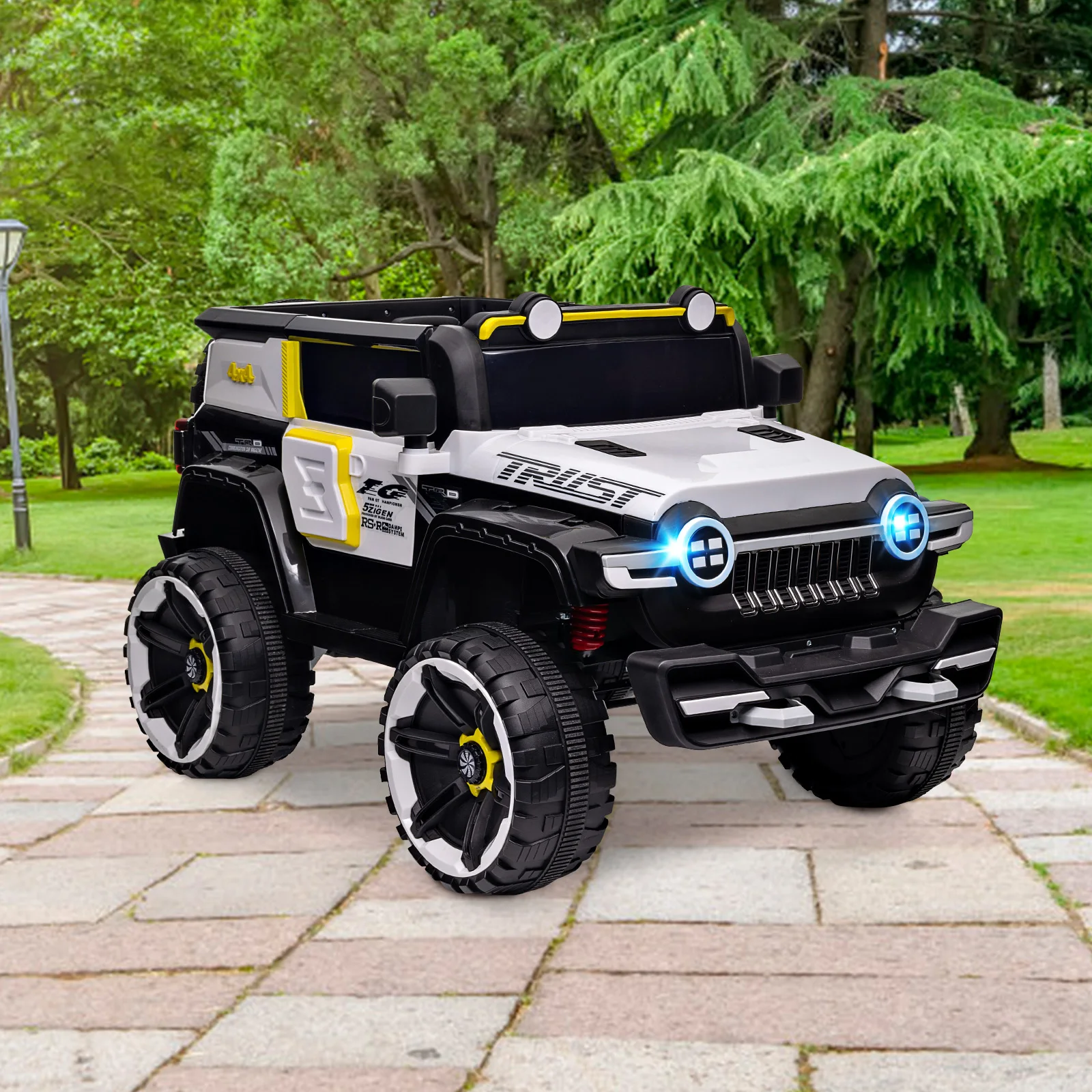รถยนต์เด็กนั่งขับ 2 ที่นั่ง พร้อมรีโมทคอนโทรล รถบรรทุกขับเคลื่อน 4 ล้อ สำหรับขับขี่ออฟโรด ใช้พลังงานแบตเตอรี่ไฟฟ้า 12V มอเตอร์คู่ 25 วัตต์ ระบบกันสะเทือนแบบสปริง