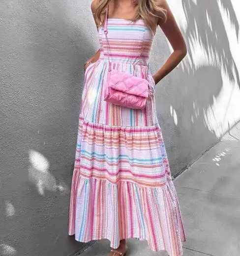 

Striped youthful sweet strapless long dress