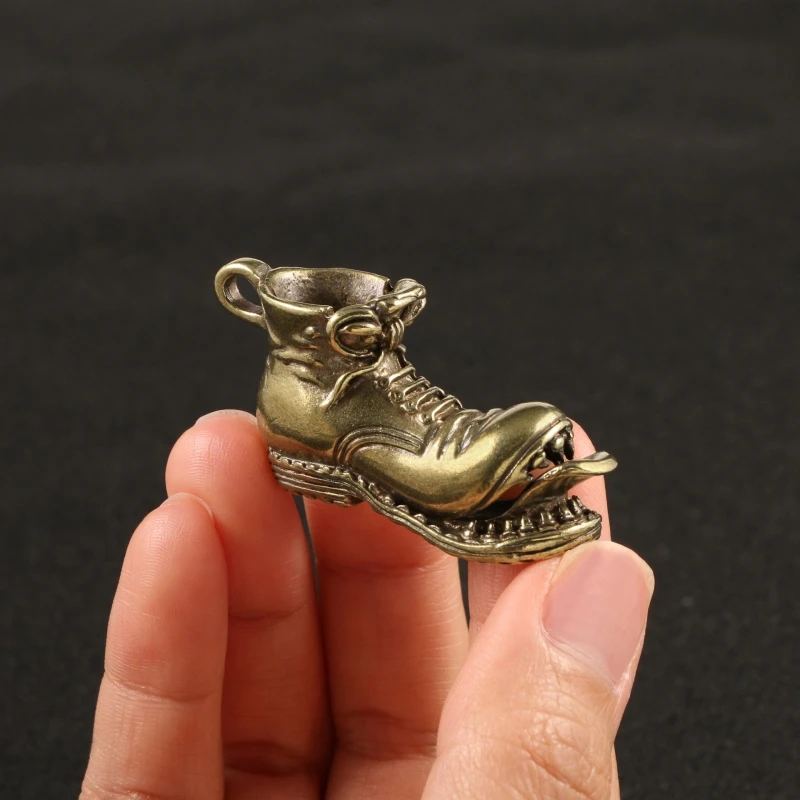 

Vintage Brass Creative Cracked Mouth Big Boot Keychain Pendant