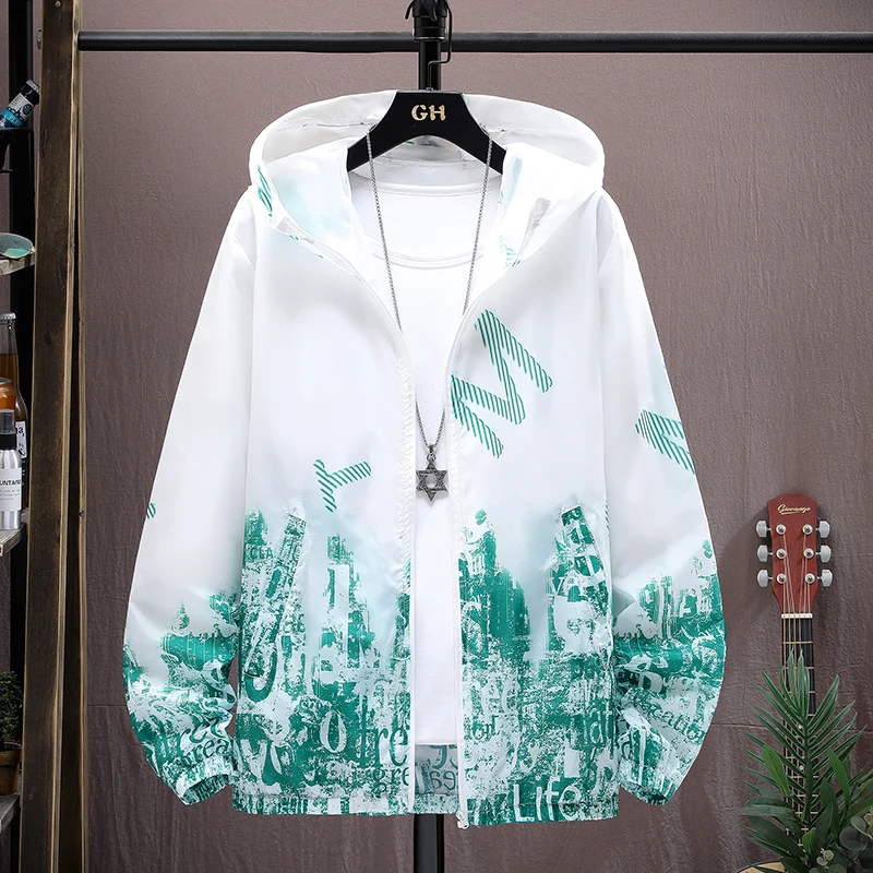 

Мужская летняя дышащая свободная куртка из ледяного шелка с капюшоном, повседневная, модная, из полиэстера, с длинными рукавами, на молнии, с декоративными элементами.