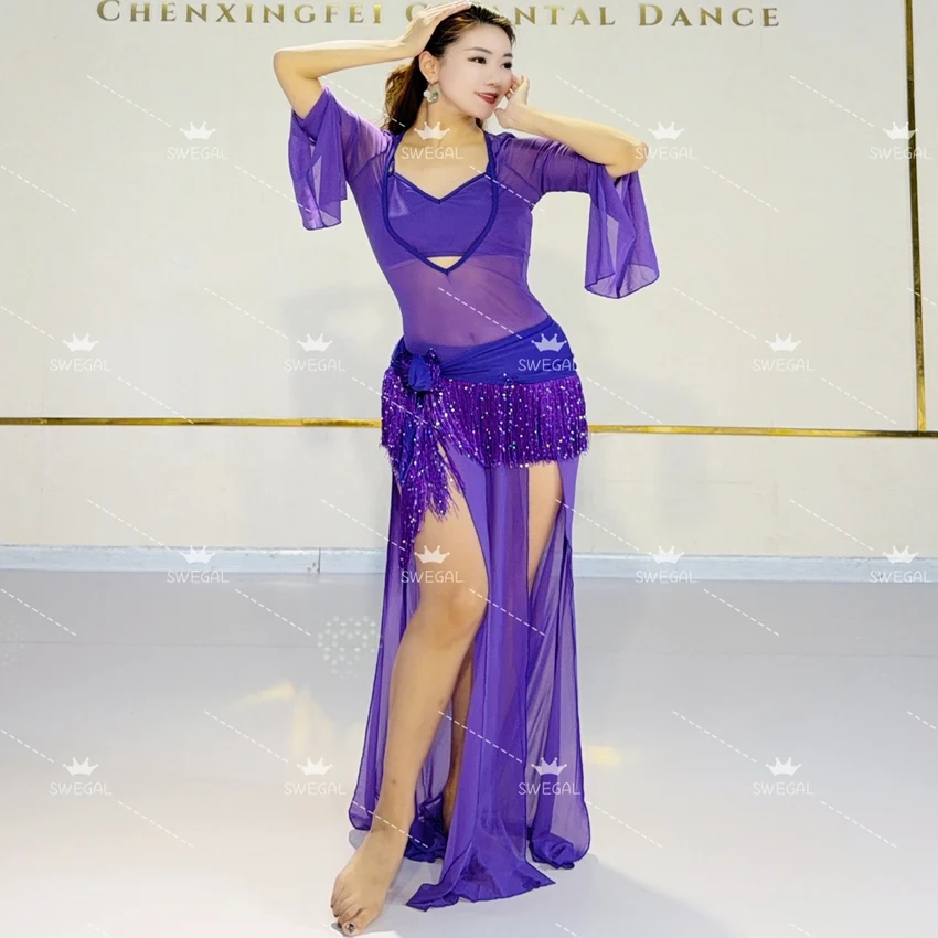 

Индивидуальные костюмы для танца живота Swegal, новинка 2025 года, костюм для восточного танца, темно-фиолетовый сетчатый халат с открытыми рукавами, комплект из четырех предметов