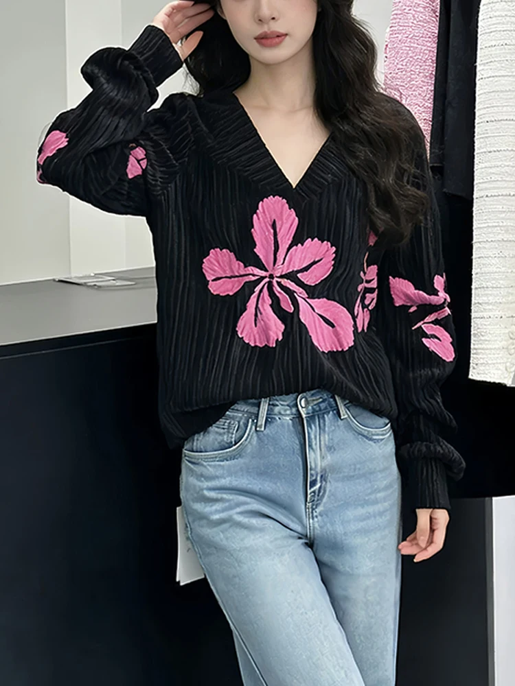 Elegant Black V-Neck Knitwear Women's Fashionable Loose Fit Long Sleeve Spring Autumn New Style Age-Defying Top Quality Material