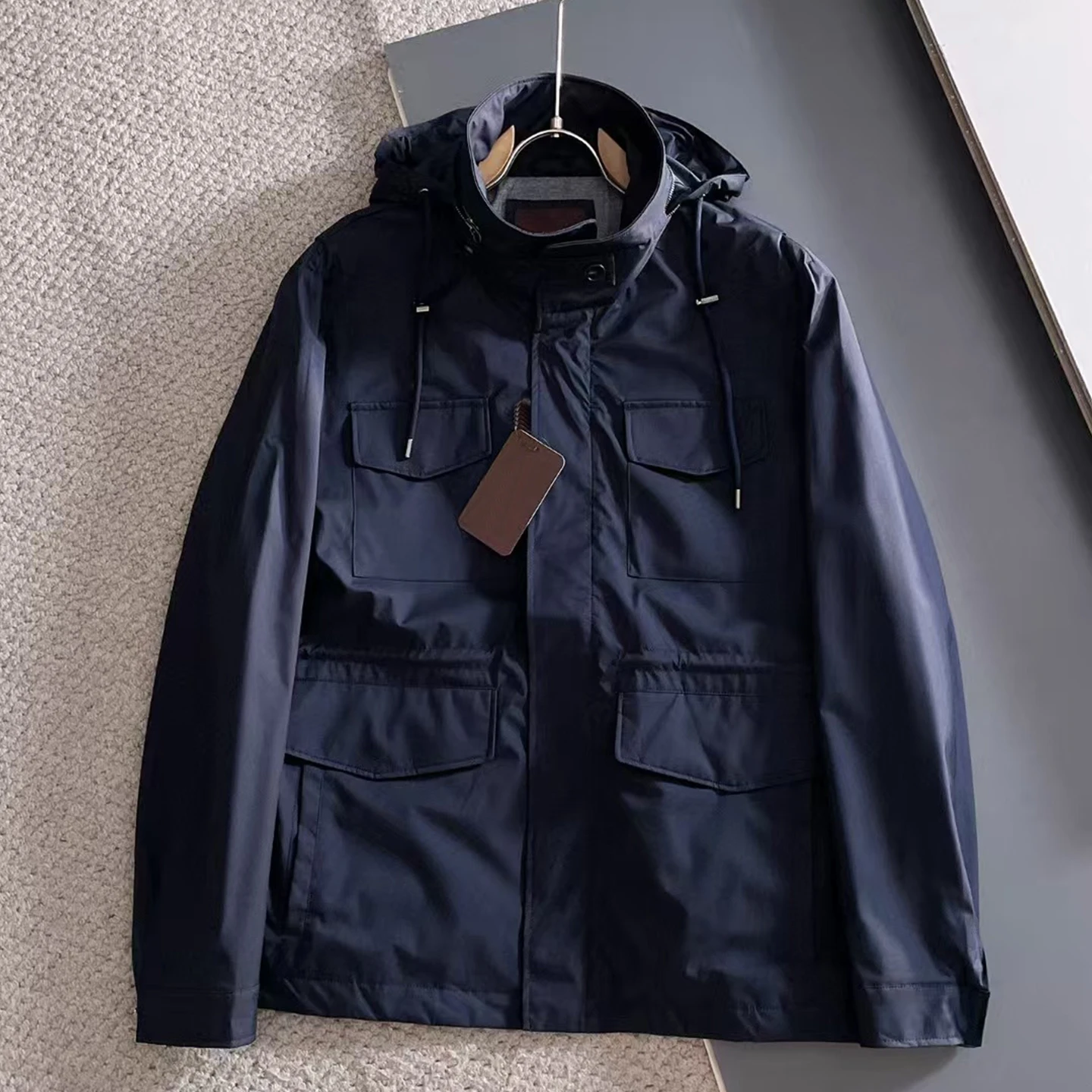 

Итальянская LP многокарманная уличная ветрозащитная мужская куртка с воротником-стойкой и капюшоном