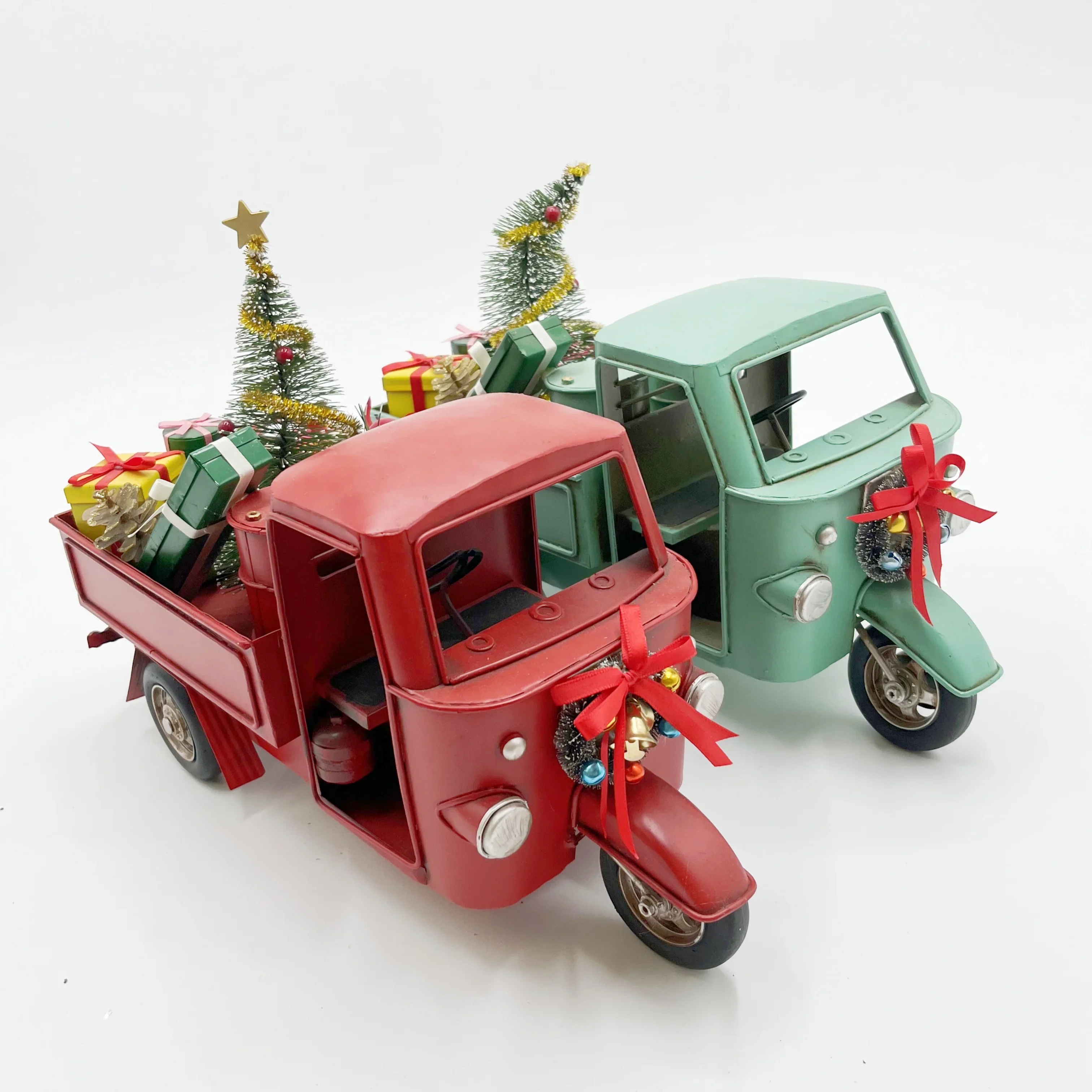 

2024 Hot Sale Christmas Decorated Tricycle Metal Crafts with Gift Christmas Tree