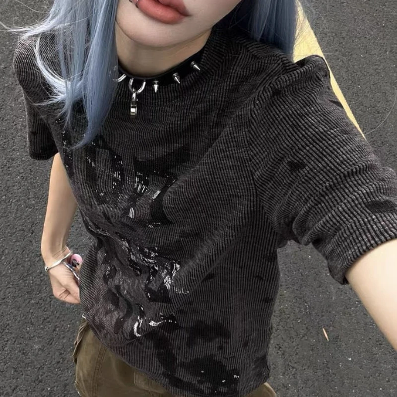 

Punk Hip-hop Women T-shirt 2025 Summer Letter Print Design Slim Fit Short Sleeved Crop Top Gothic Casual Y2k Streetwear