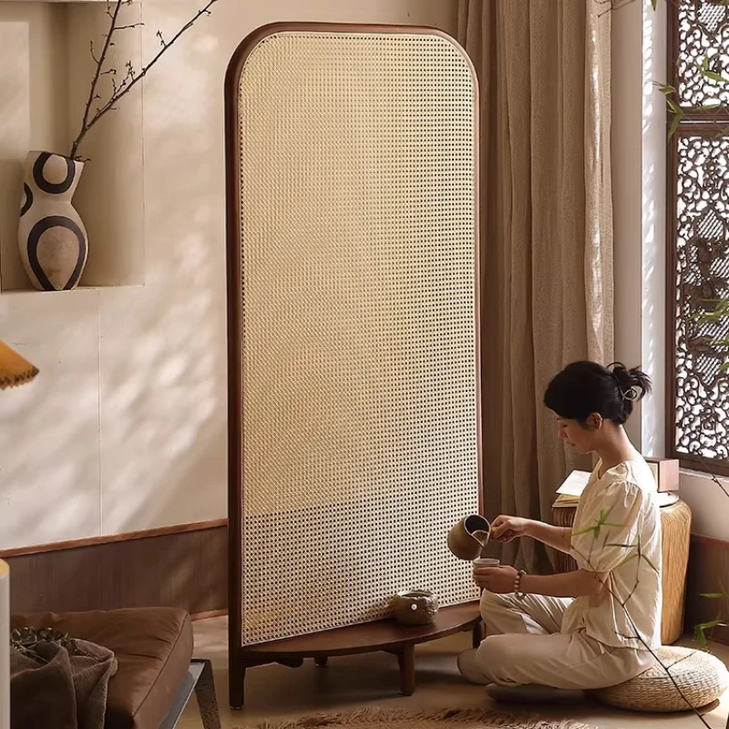 

Japanese-style solid wood rattan screen, retro entrance in the living room, shelf partition, homestay home mobile seat screen