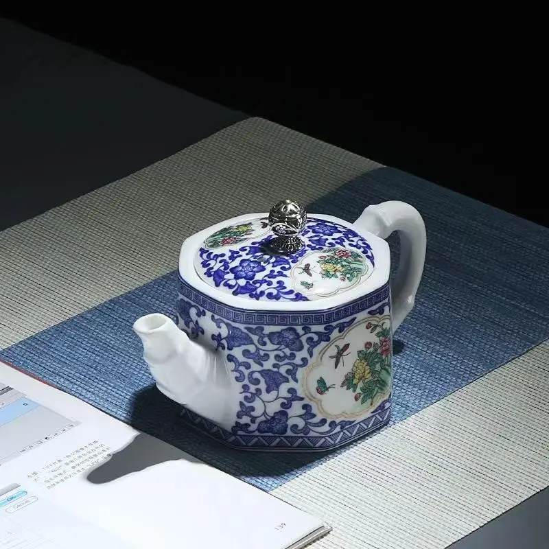 Jingdezhen Blue and White Porcelain Teapot Puer Tea Service Painted Ceramic Tea Maker Teapots to Boil Water pot Coffee Cups Bar