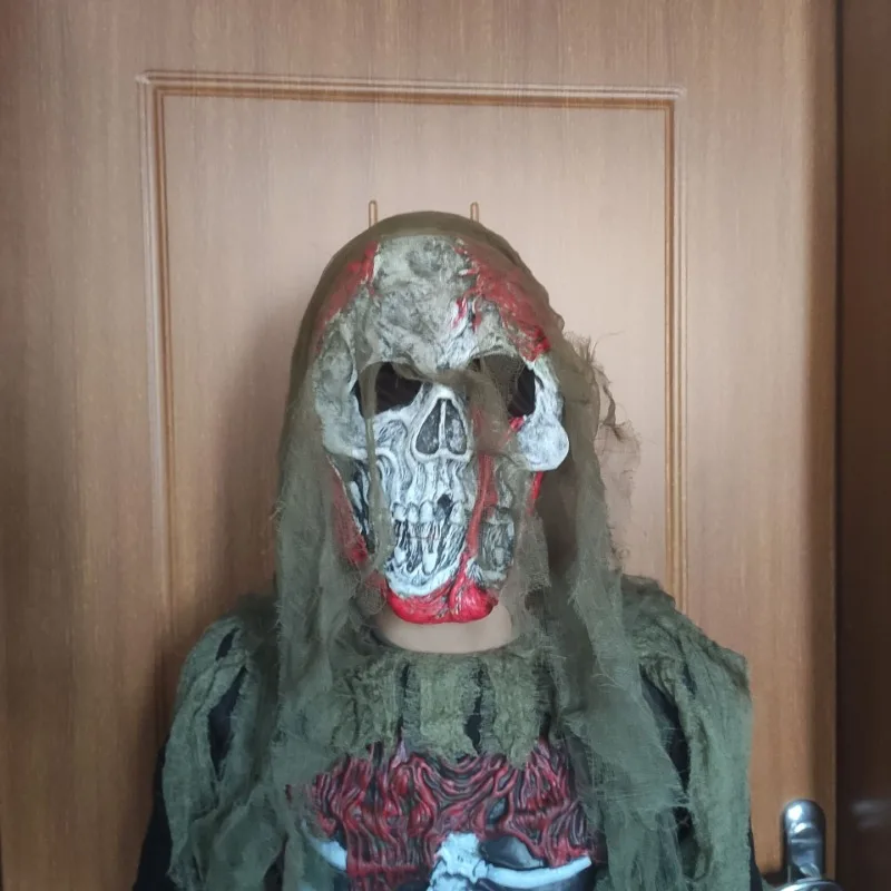 Thumbnail 4 - #19 Top Scary Costumes Picks for Every Budget