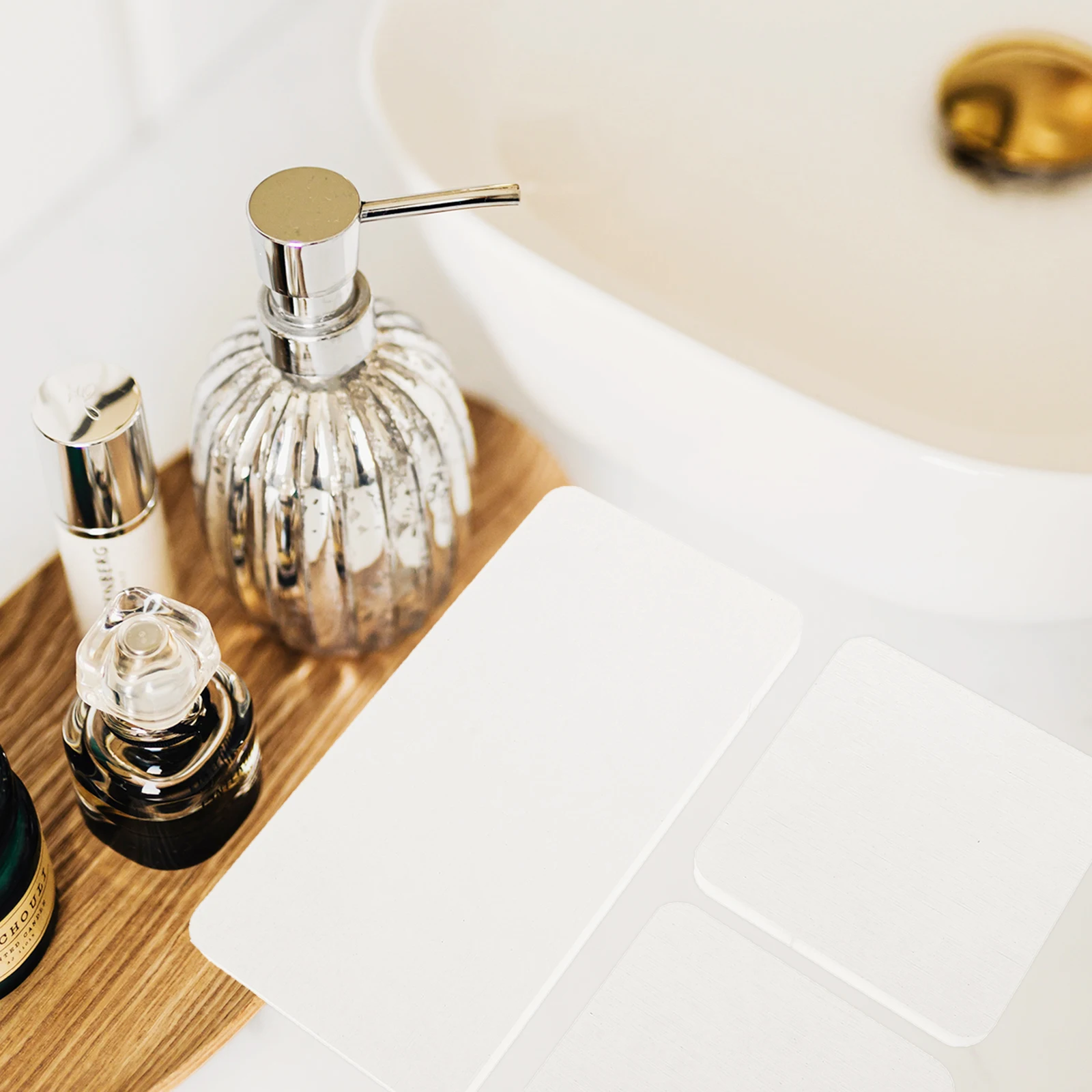 

4 Pcs Diatomite Absorbent Mats Water Resistant Coasters Soap Holder White Set Heat Insulation Pad Bathroom Countertop