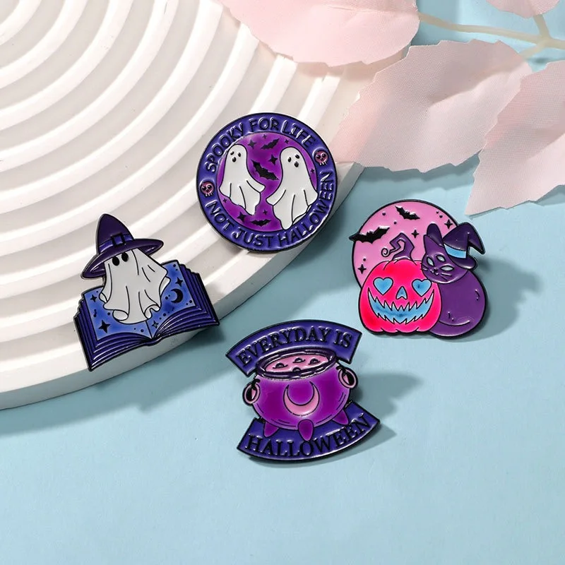 4pcs Fun Cartoon Pumpkin Cat Ghost Noctilucent Enamel Brooch Glow-In-The-Dark Halloween Badge Backpack Clothing Accessories
