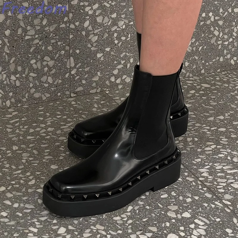 

Fashion simple rivets boots female fall and winter new versatile fried street thick with short boots female