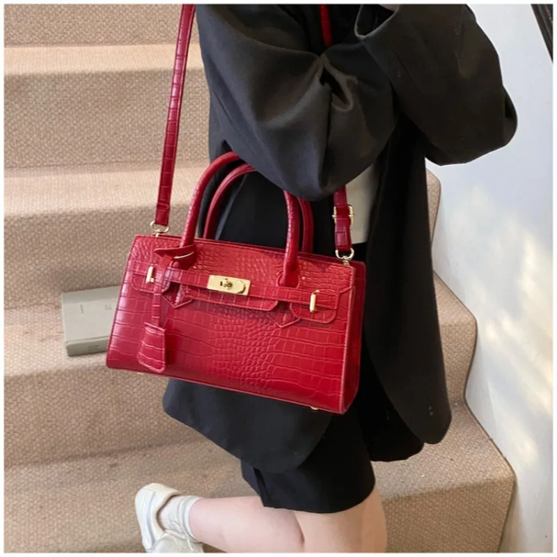 

Большая сумка с крокодиловым принтом 2025 года — просторная женская сумка через плечо, через плечо и портативная сумка, минималистичная повседневная сумка