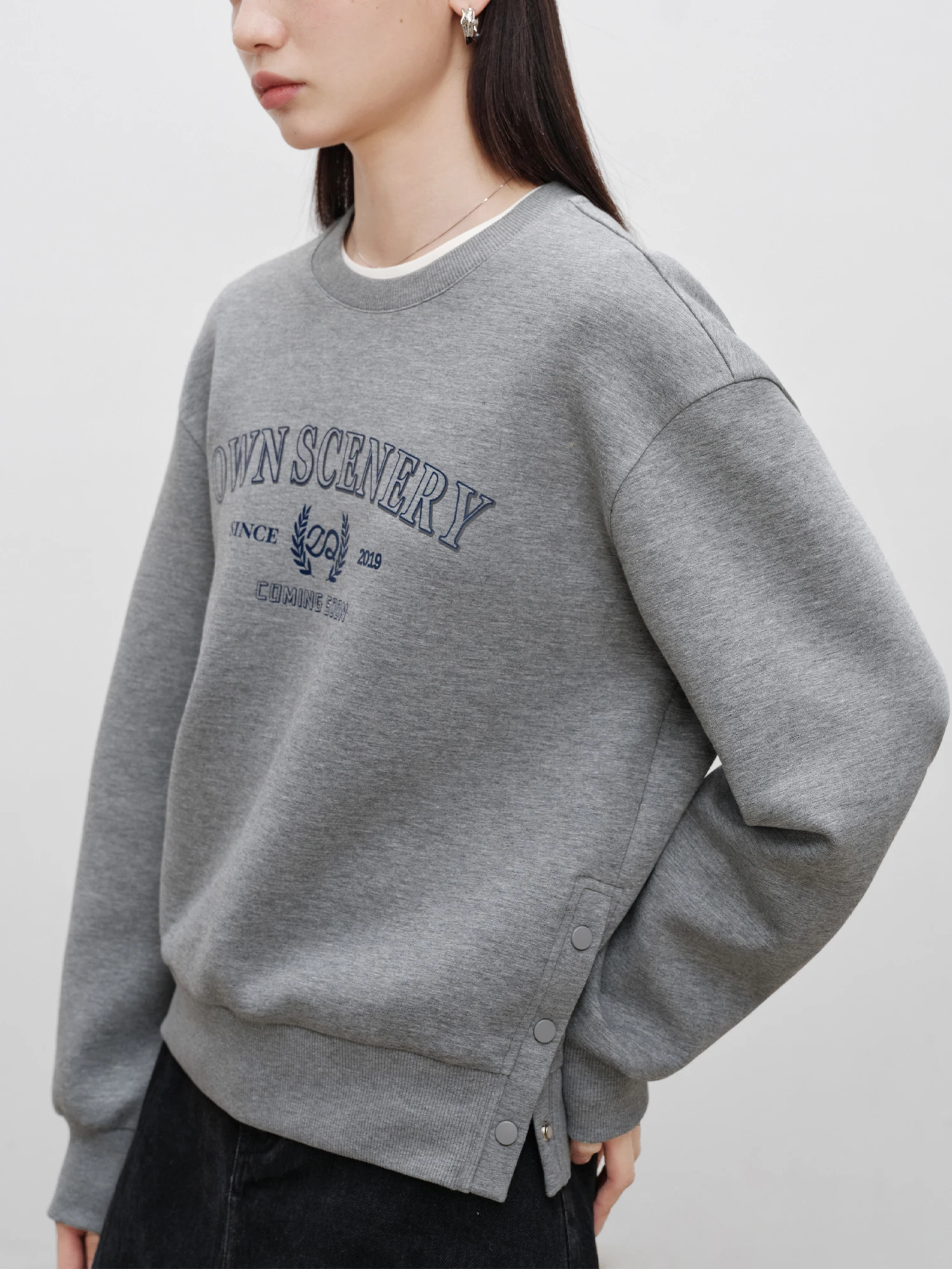 ZIQIAO Women Sweatshirts Letter Print Retro Casual Female Grey Pullover Sweatshirt Drop Sleeve Navy Blue Winter Tops 24ZQ94295