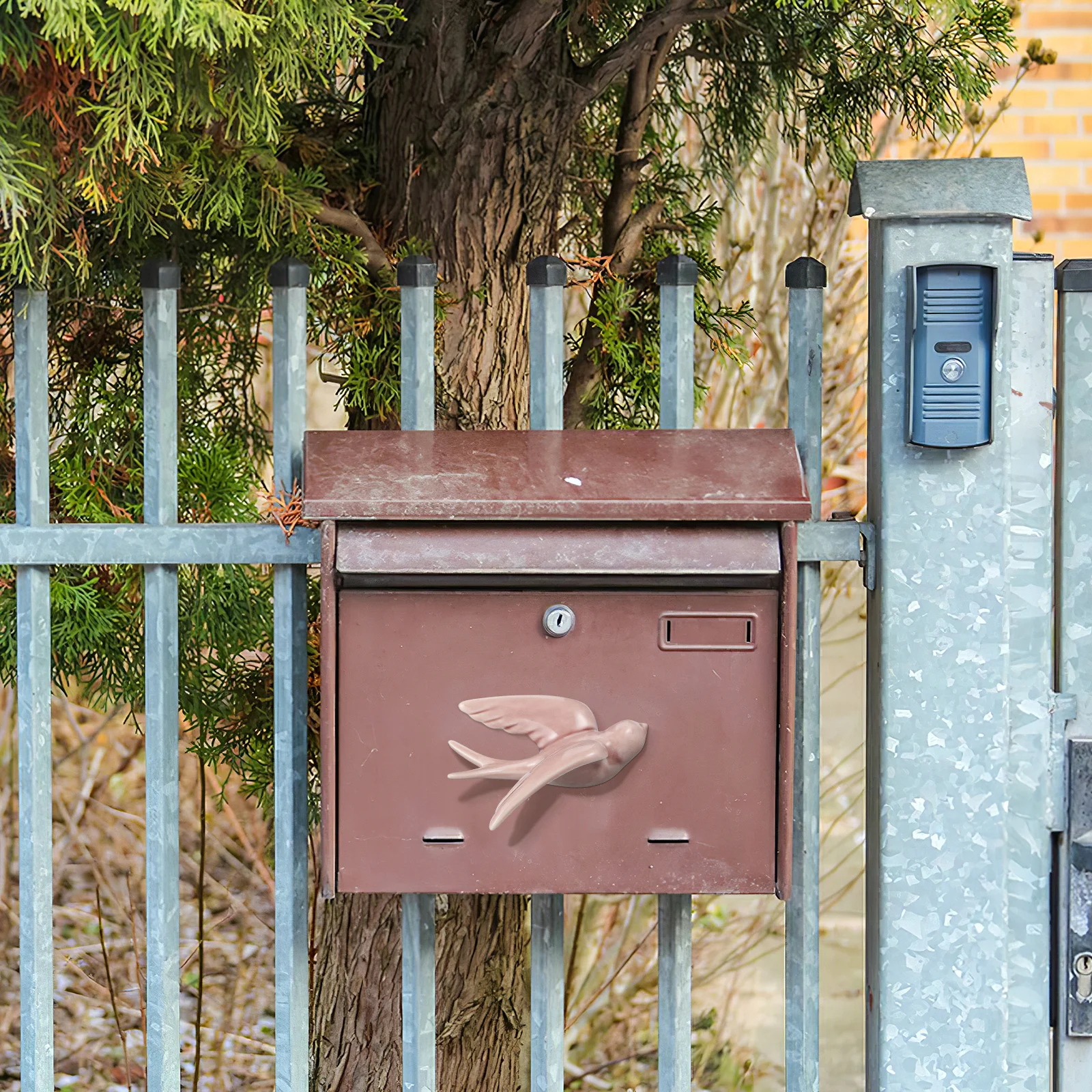 

1Pcs Multicolor Ceramic Wall Art Hanging Swallows Decor Smooth Surface High Temperature Fired for Living Room Bedroom Dining