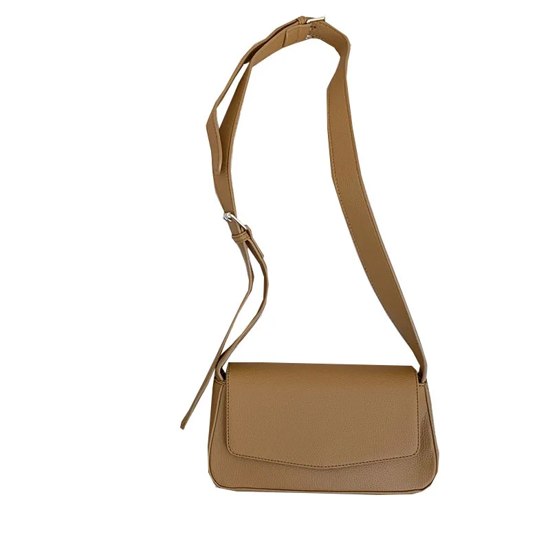 Senior sense underarm bag female 2023 new simple all matching Instagram crossbody bag fashion trend commuting small square bag