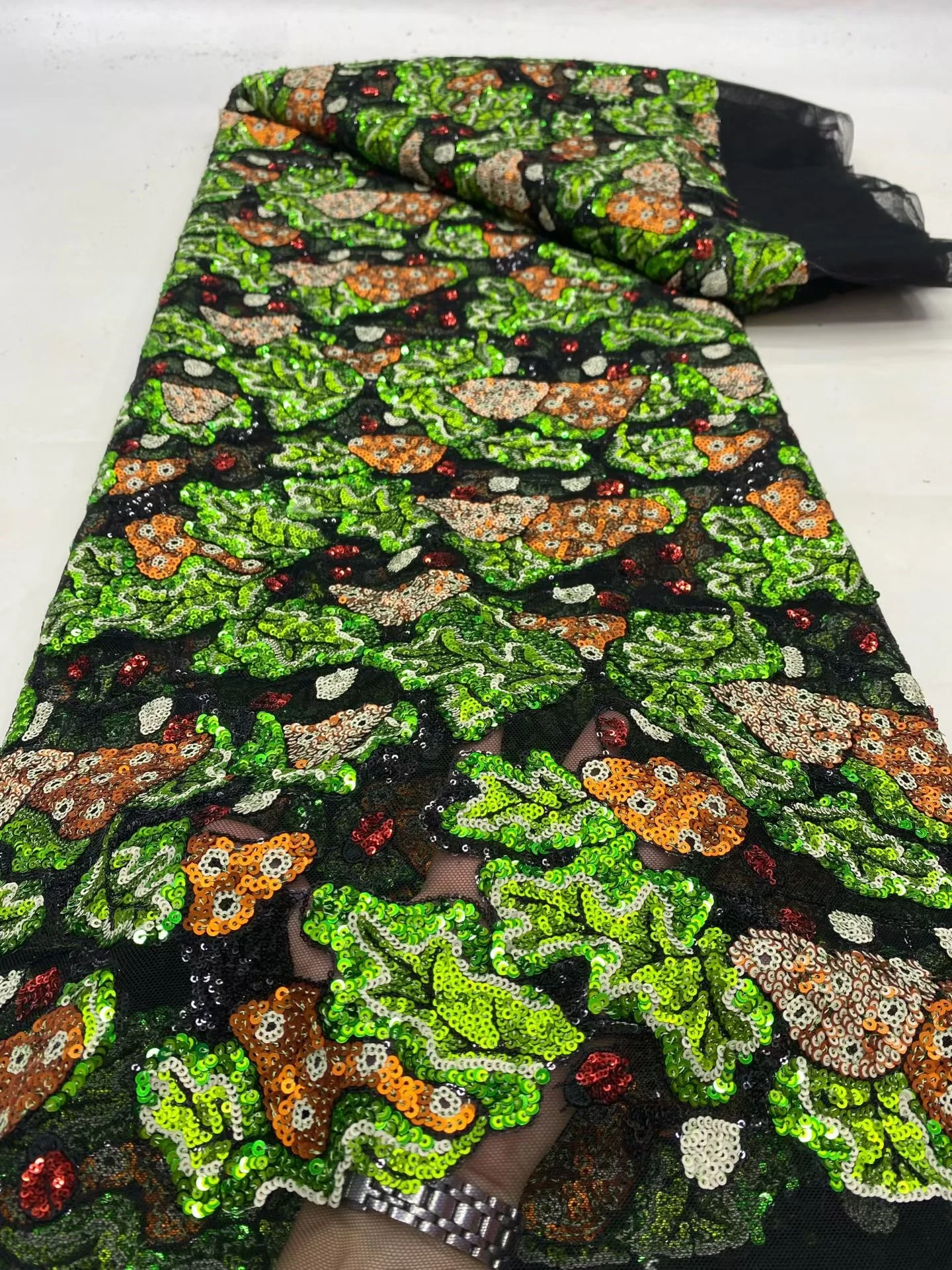 

New Arrival African Water Soluble Sequins Lace Fabric 2025 High Quality Nigerian Guipure Cord Lace Fabric For Woman Praty Dress