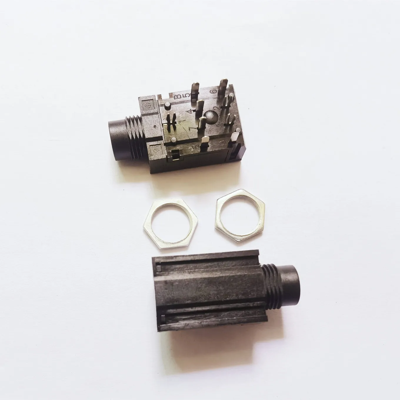 

Original New 100% PJ-612A-9 headphone socket 6.5MM microphone socket 6.35 microphone amplifier socket connector 9pin