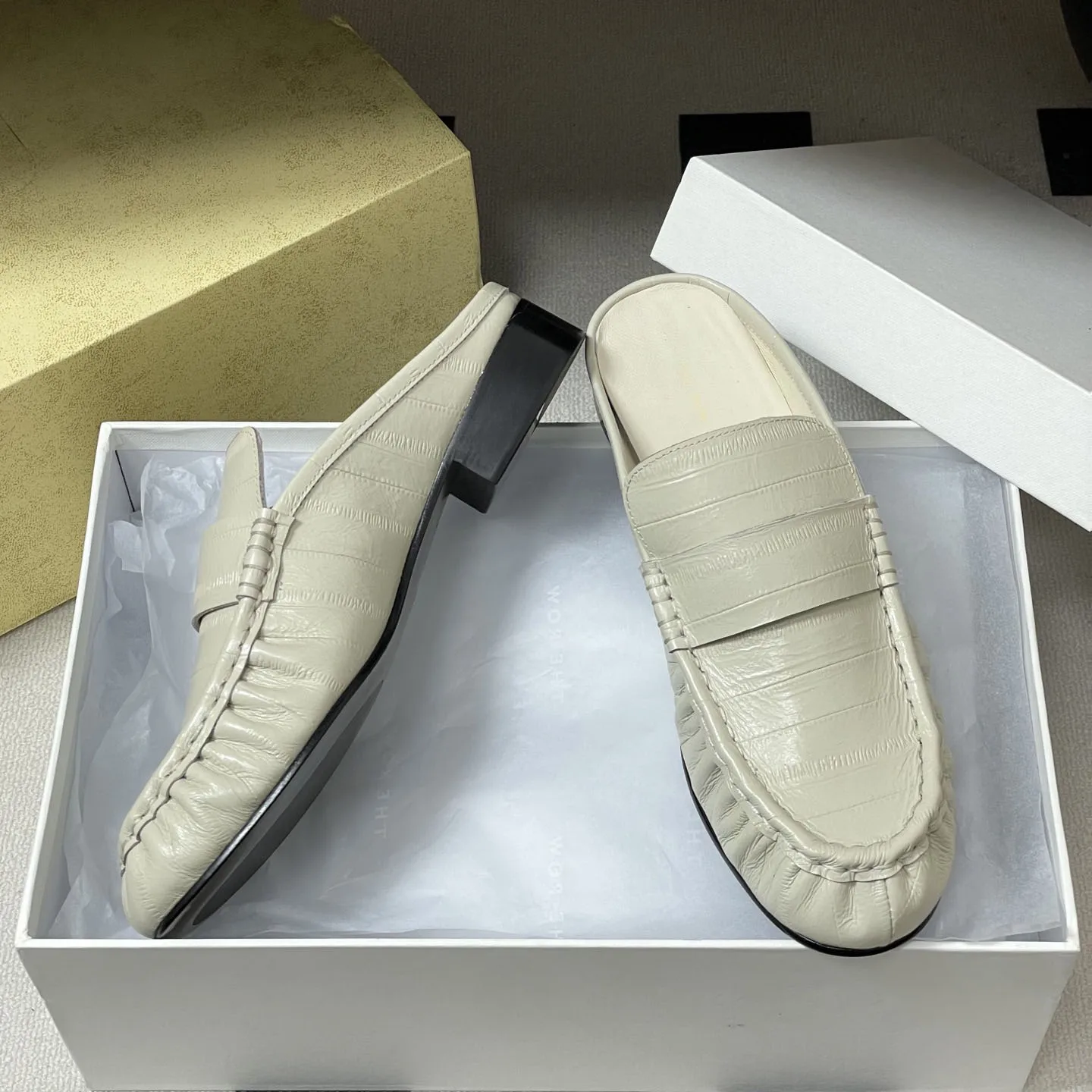 

Women Soft Loafers Eelskin Leather Eel Crocodile-print Slip-on Mules