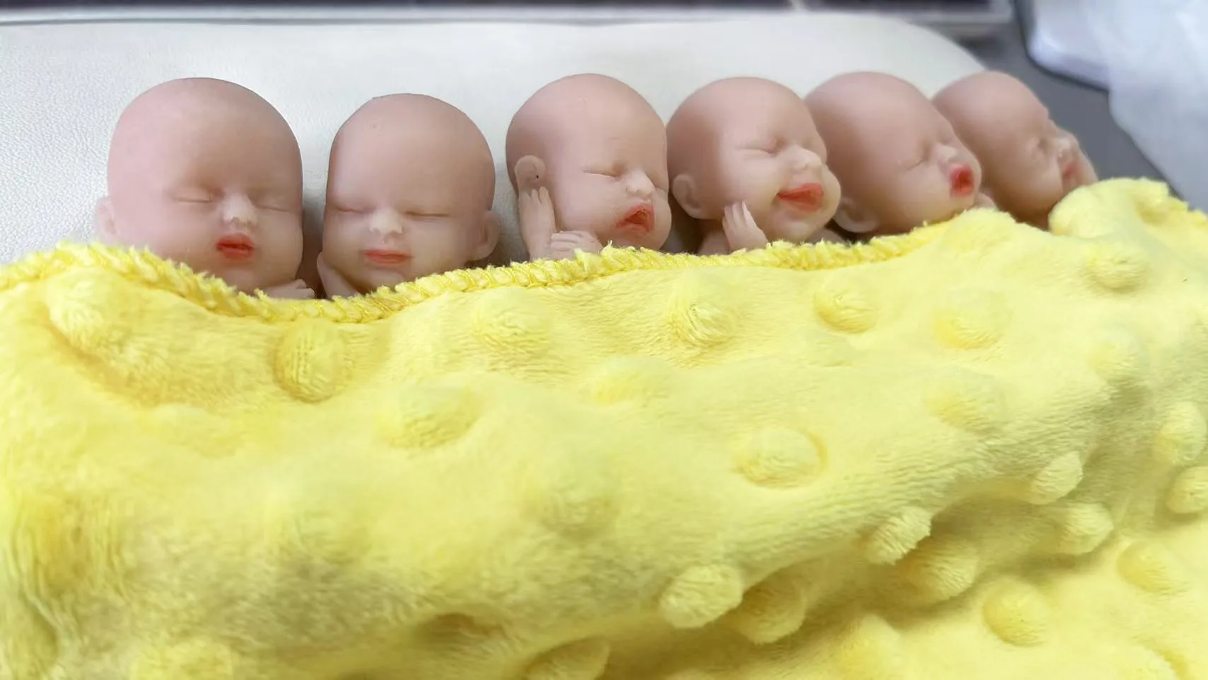 

6PCS/set 3Inch Reborn Baby Full Body Silicone Dolls Reborn Doll Very Soft to Touch Anti-Stress Doll Toys