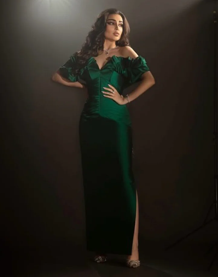 Verde esmeralda tornozelo comprimento vestidos formais de noite fora do ombro ruched fenda árabe saudita personalizado baile de formatura vestido de gala personalizado
