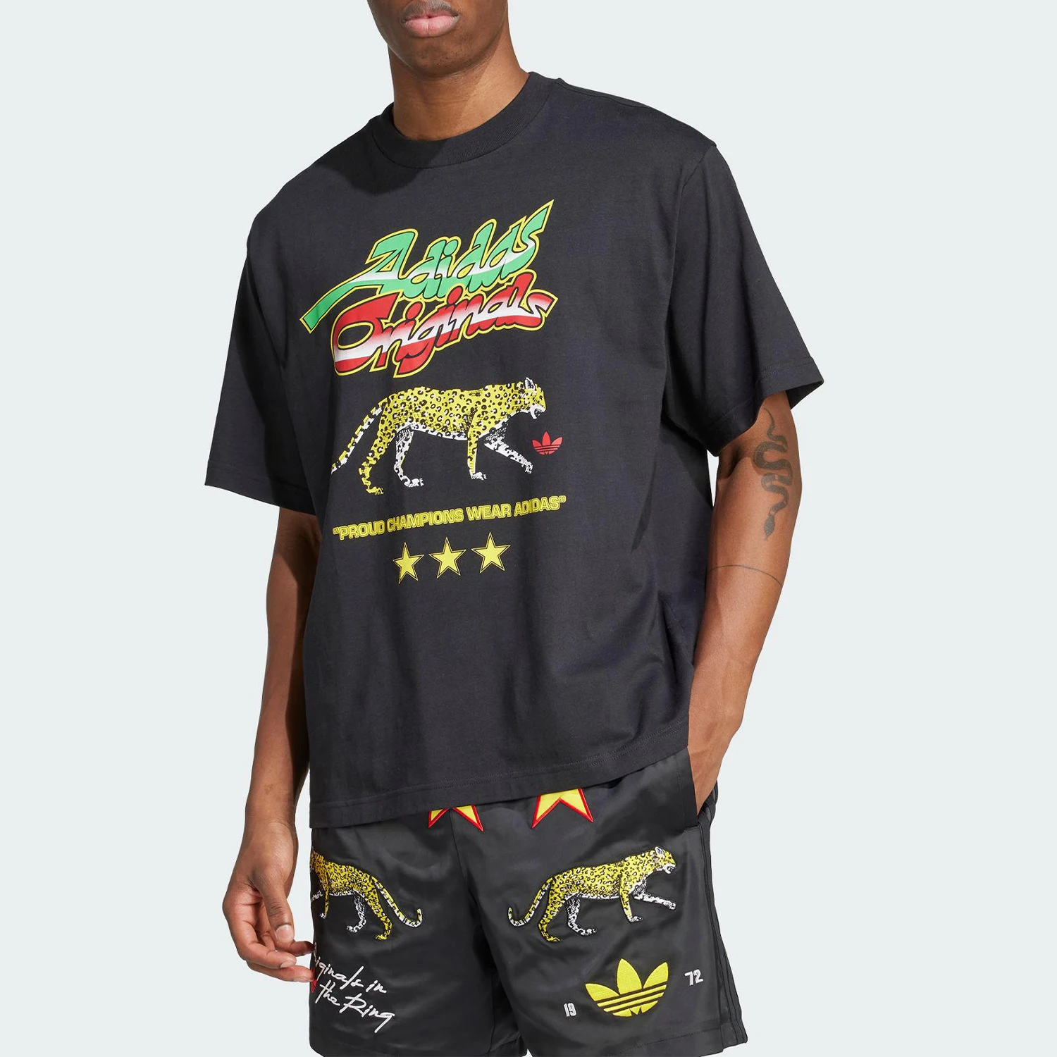 

Мужская дышащая футболка с коротким рукавом Adidas Authentic Trefoil с принтом KA4553